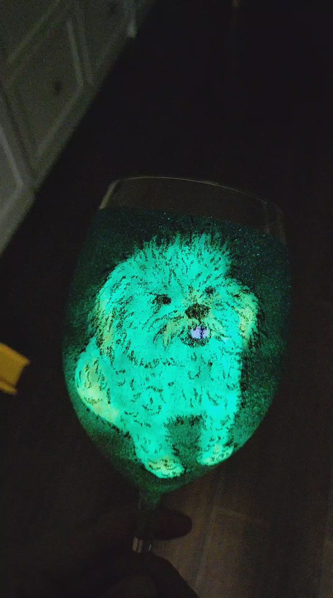 Personalized Glitter Wine Glass - Pet Portrait